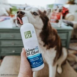 Only Natural Pet Wild Alaskan Salmon Oil Blend For Dogs & Cats -Pet Dog Supplies ONPWildAlaskanSalmonOilBlendLifestyle